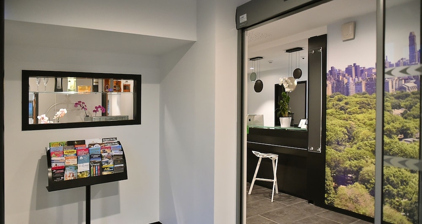 Imagen de los interiores del Hotel Central Park, LA ROCHELLE. Foto 17