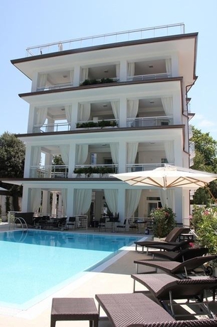 Imagen general del Hotel Central Park, Marina Di Pietrasanta. Foto 6