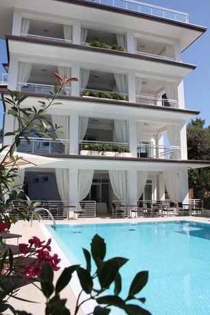 Imagen general del Hotel Central Park, Marina Di Pietrasanta. Foto 13