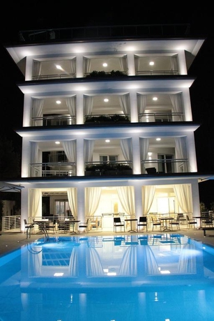 Imagen general del Hotel Central Park, Marina Di Pietrasanta. Foto 14