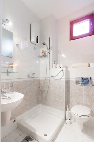 Imagen de la habitación del Hotel Central Park Residence, Belgrado. Foto 6