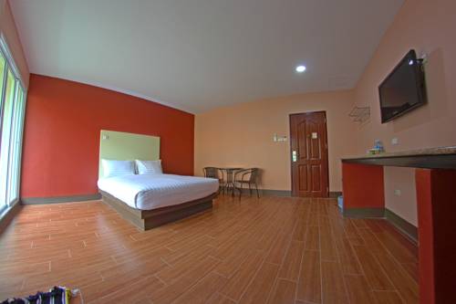 Imagen de la habitación del Hotel Central Park, SING BURI. Foto 11