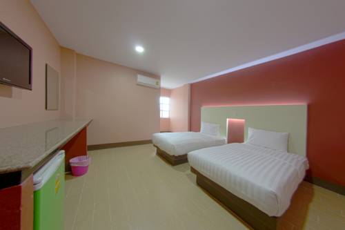 Imagen de la habitación del Hotel Central Park, SING BURI. Foto 12