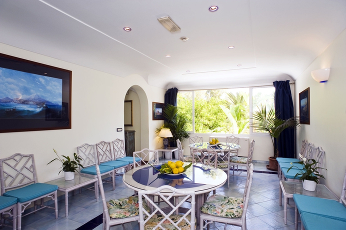 Imagen de los exteriores del Hotel Central Park Terme. Foto 6