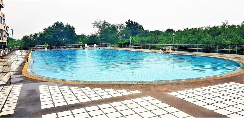 Imagen de la piscina del Hotel Central Pattaya Plaza Condotel. Foto 10