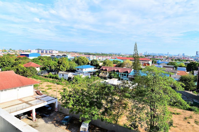 Imagen de los exteriores del Hotel Central Pattaya Plaza Condotel. Foto 9