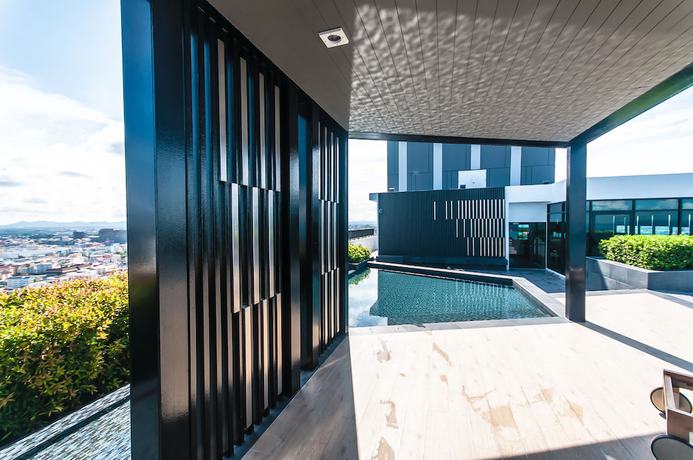 Imagen de la piscina del Hotel Central Pattaya Residence - The Base Condo Pattaya. Foto 17
