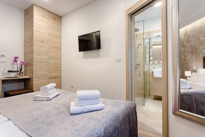 Imagen de la habitación del Hotel Central Pearl by Nono Ban. Foto 15