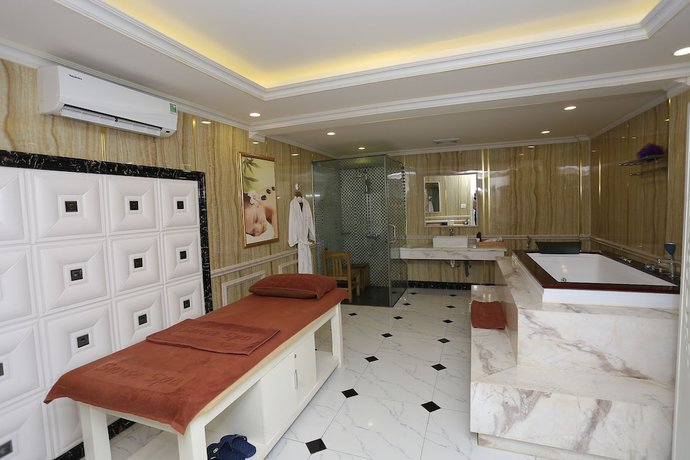 Imagen de los interiores del Hotel Central Phu Hung. Foto 18