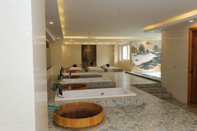 Imagen de los interiores del Hotel Central Phu Hung. Foto 20