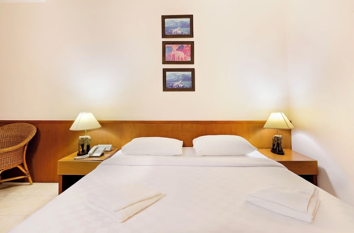Imagen de la habitación del Hotel Central Place, Samut Sakhon. Foto 3