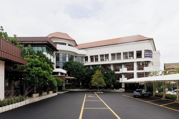 Imagen general del Hotel Central Place, Samut Sakhon. Foto 1