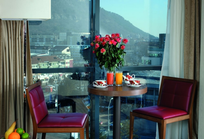 Imagen de la habitación del Hotel Central Plaza, Piatra Neamt. Foto 5