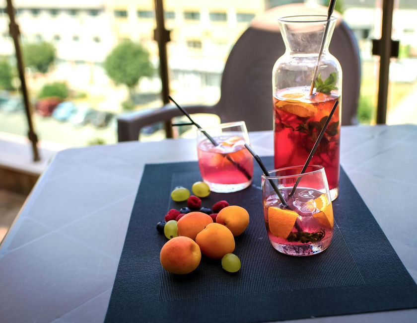 Imagen general del Hotel Central Plaza, Pomorie. Foto 9