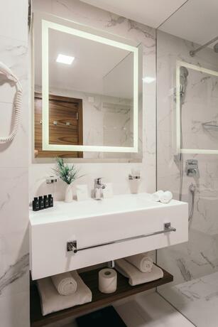 Imagen general del Hotel Central Point Beograd. Foto 7