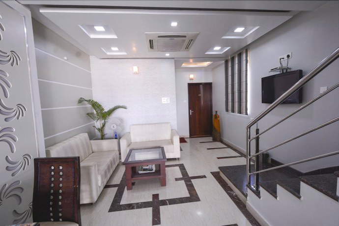 Imagen de los interiores del Hotel Central Residency. Foto 16