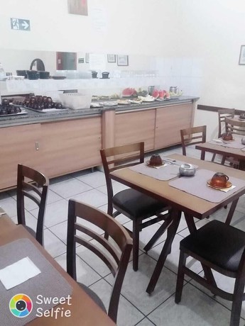 Imagen del bar/restaurante del Hotel Central Ros&aacute;rio. Foto 5