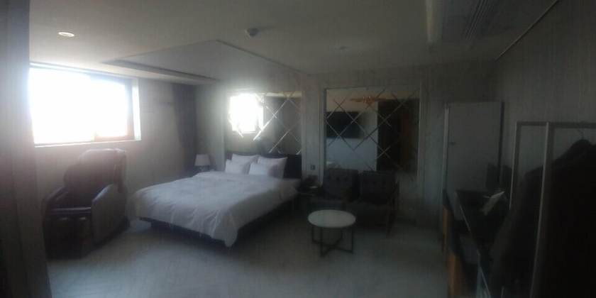 Imagen de la habitación del Hotel Central, Sacheon. Foto 11