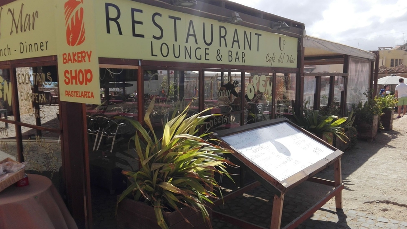 Imagen del bar/restaurante del Hotel Central Santa Maria. Foto 2