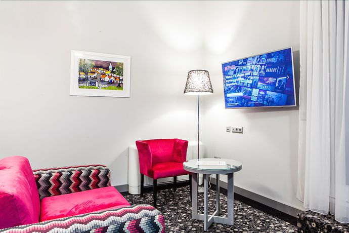 Imagen de la habitación del Hotel Central, Sarajevo. Foto 2