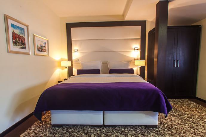 Imagen de la habitación del Hotel Central, Sarajevo. Foto 3