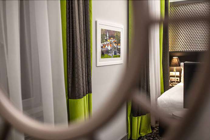 Imagen de la habitación del Hotel Central, Sarajevo. Foto 5