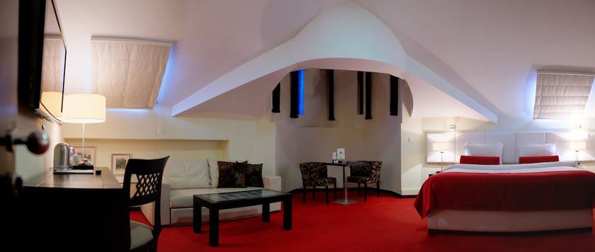 Imagen de la habitación del Hotel Central, Sarajevo. Foto 11