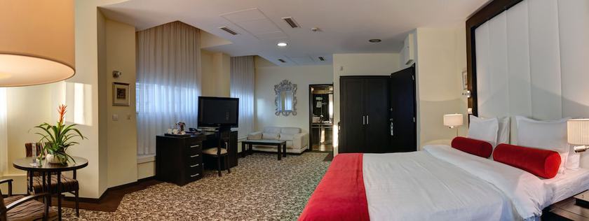 Imagen de la habitación del Hotel Central, Sarajevo. Foto 12