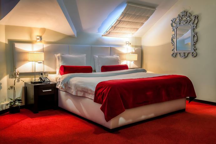 Imagen de la habitación del Hotel Central, Sarajevo. Foto 13