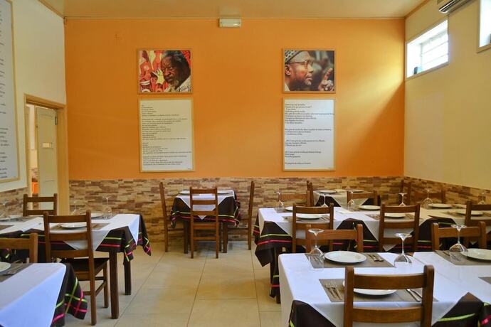 Imagen del bar/restaurante del Hotel Central, São Tomé. Foto 15