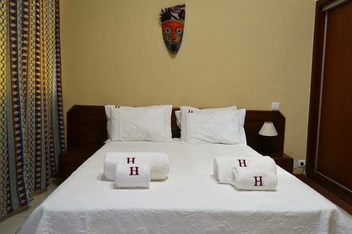 Imagen de la habitación del Hotel Central, São Tomé. Foto 17