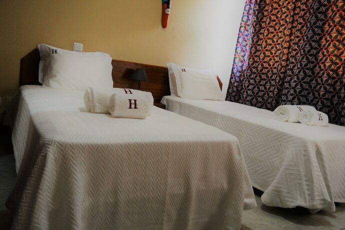 Imagen de la habitación del Hotel Central, São Tomé. Foto 19