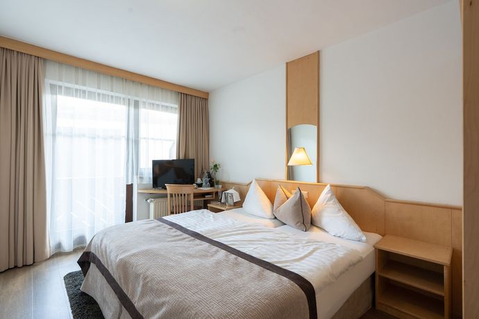 Imagen de la habitación del Hotel Central, Seefeld in Tirol. Foto 18
