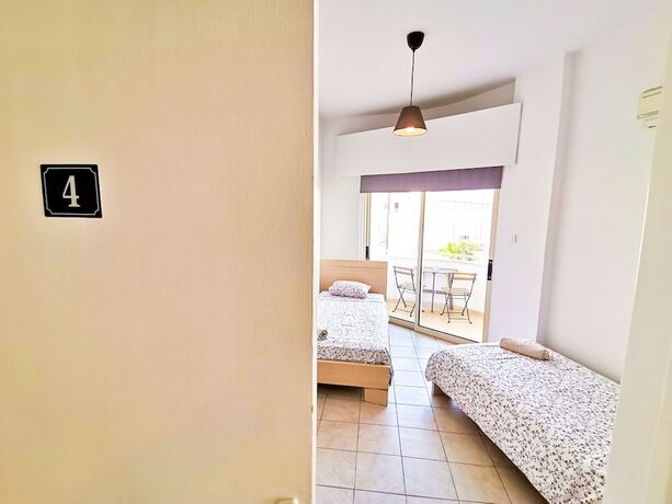 Imagen de la habitación del Hotel Central Square Nomadic Rooms. Foto 16