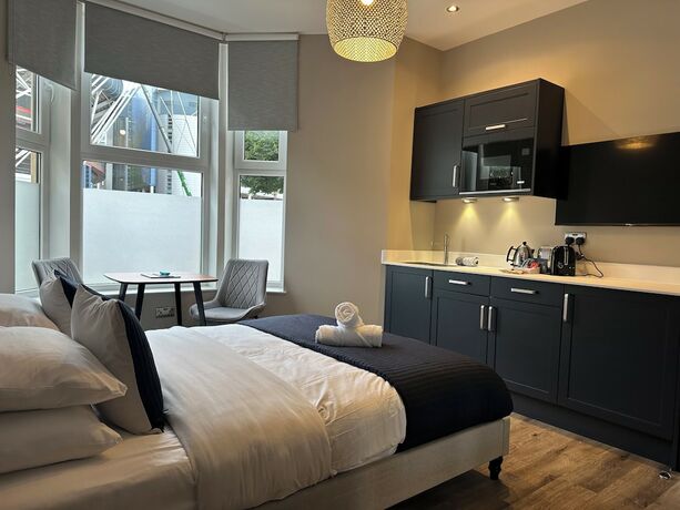 Imagen de la habitación del Hotel Central Studios. Foto 20