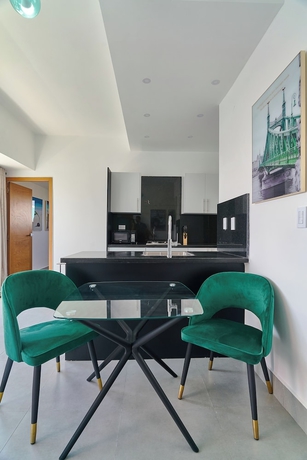 Imagen de la habitación del Hotel Central Suites Tower. Foto 9