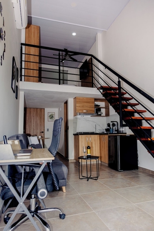 Imagen de la habitación del Hotel Central Suites by HandR. Foto 13