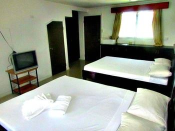 Imagen de la habitación del Hotel Central Sunview. Foto 4