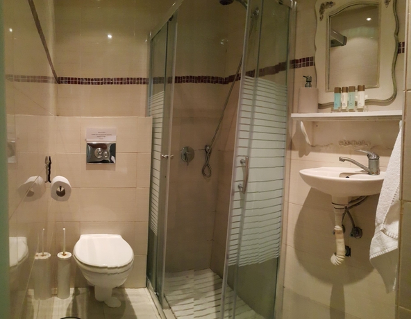 Imagen de la habitación del Hotel Central, TEL AVIV. Foto 6