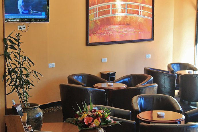 Imagen del bar/restaurante del Hotel Central Tana. Foto 4