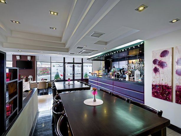 Imagen del bar/restaurante del Hotel Central Tullamore. Foto 5