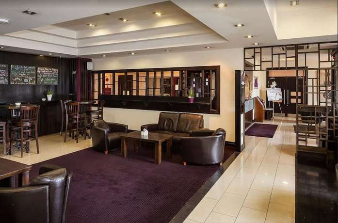 Imagen del bar/restaurante del Hotel Central Tullamore. Foto 9