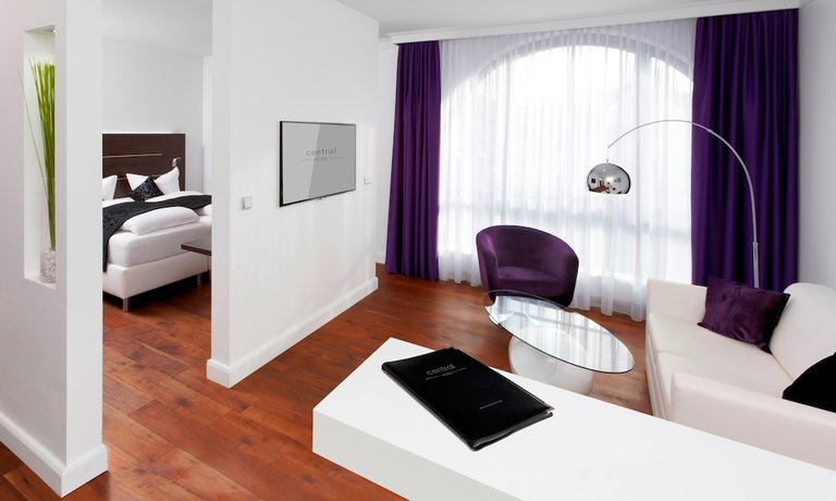 Imagen de la habitación del Hotel Central, Villingen-Schwenningen. Foto 7