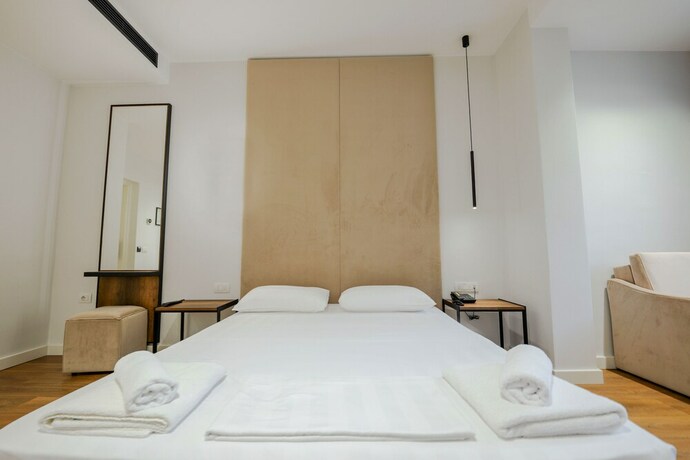 Imagen general del Hotel Central, Vlore. Foto 11