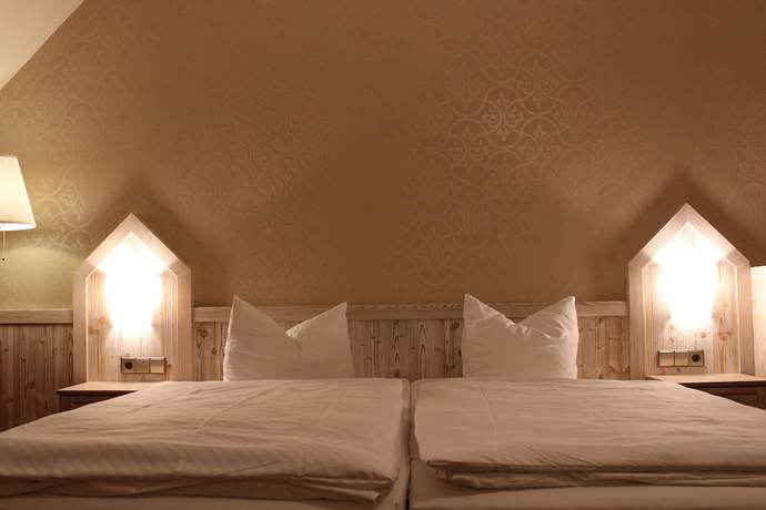 Imagen de la habitación del Hotel Central, Winterberg. Foto 6