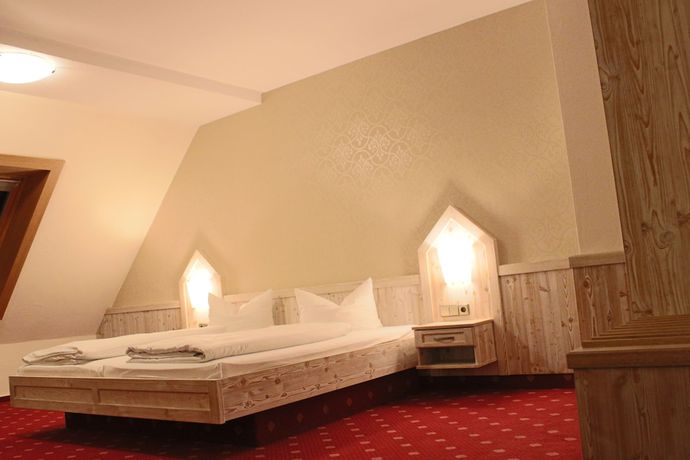 Imagen de la habitación del Hotel Central, Winterberg. Foto 7