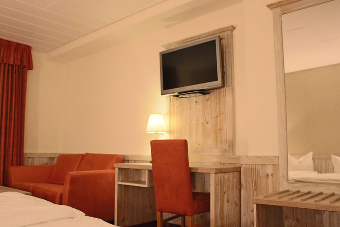 Imagen de la habitación del Hotel Central, Winterberg. Foto 10