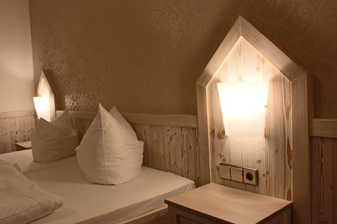 Imagen de la habitación del Hotel Central, Winterberg. Foto 15