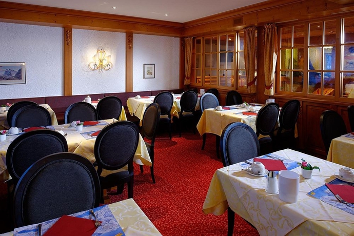 Imagen del bar/restaurante del Hotel Central Wolter. Foto 2