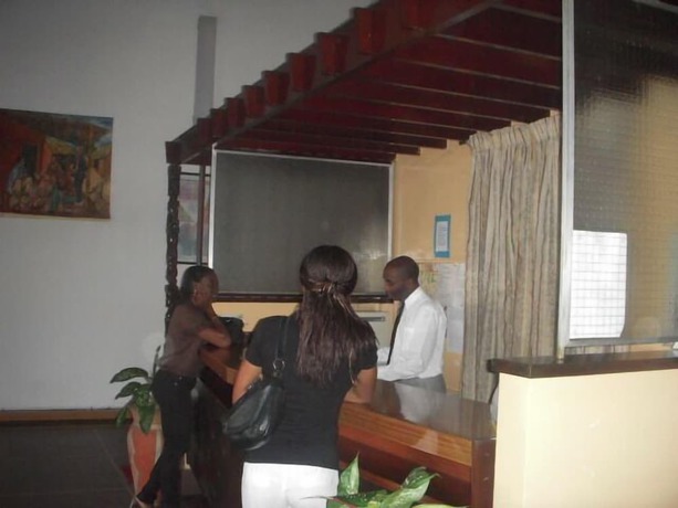 Imagen de los interiores del Hotel Central, Yaound&eacute;. Foto 17